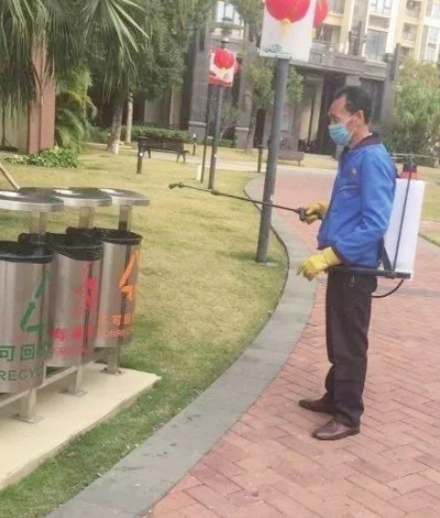 社區(qū)消毒。.jpg